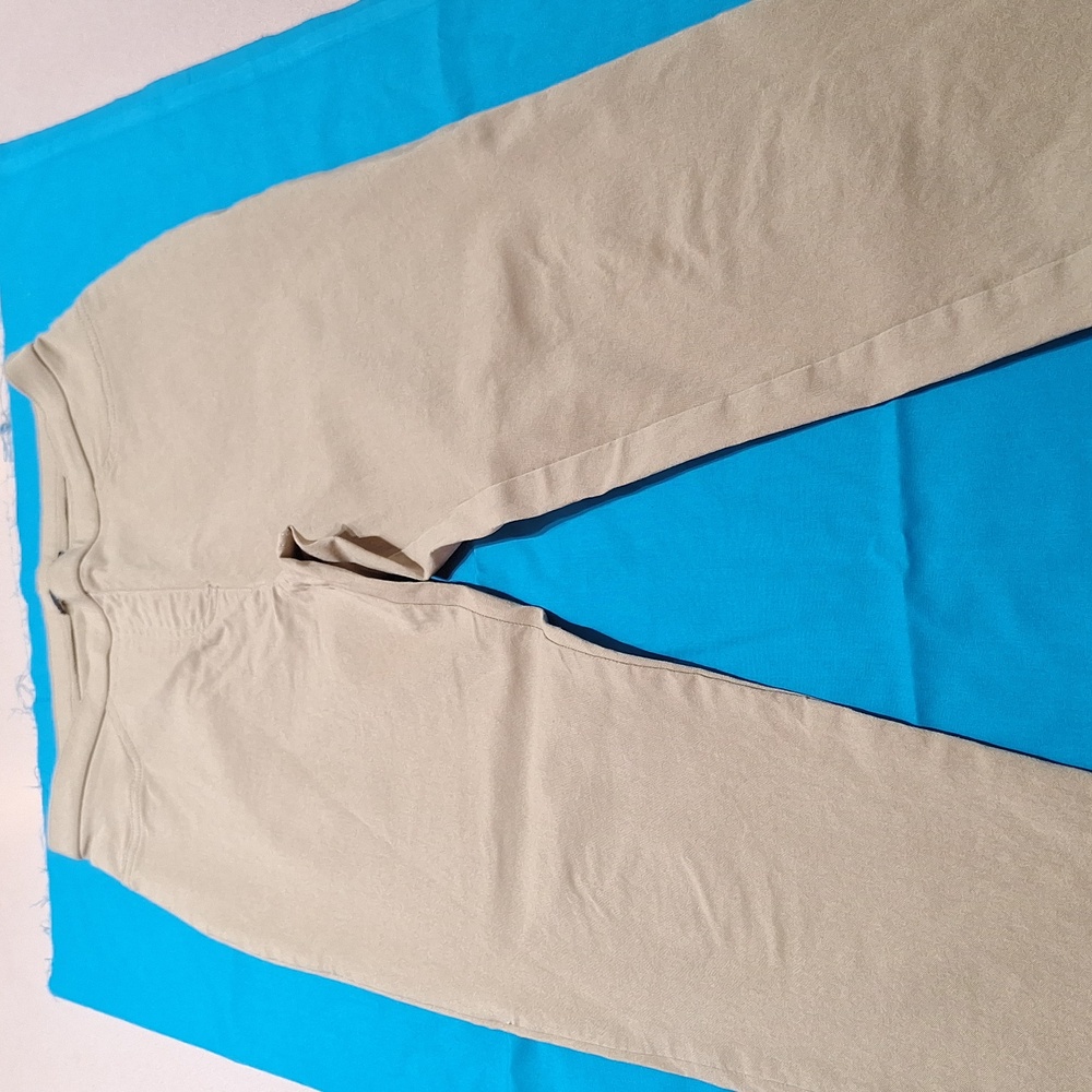 Womens kaki stretch skinny pants.